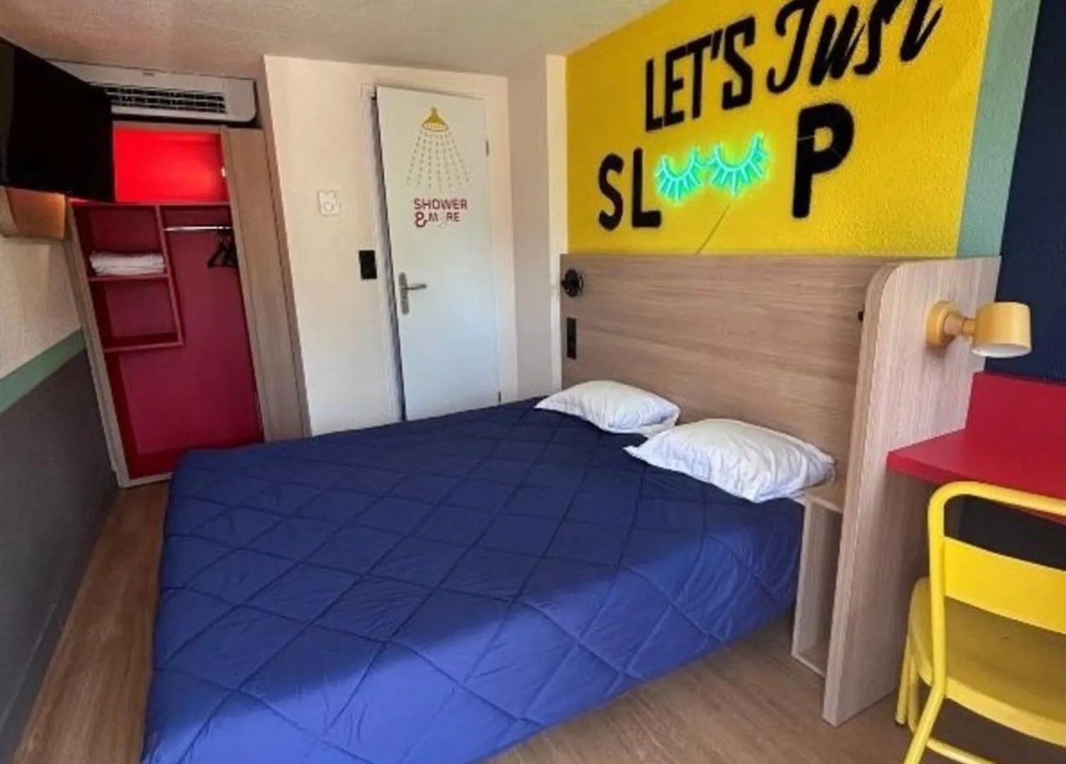 Отель Premiere Classe Aeroport Marseille Витроль