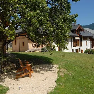 https://le-gite-de-noemie-mercury.hotels-rhonealpes.com